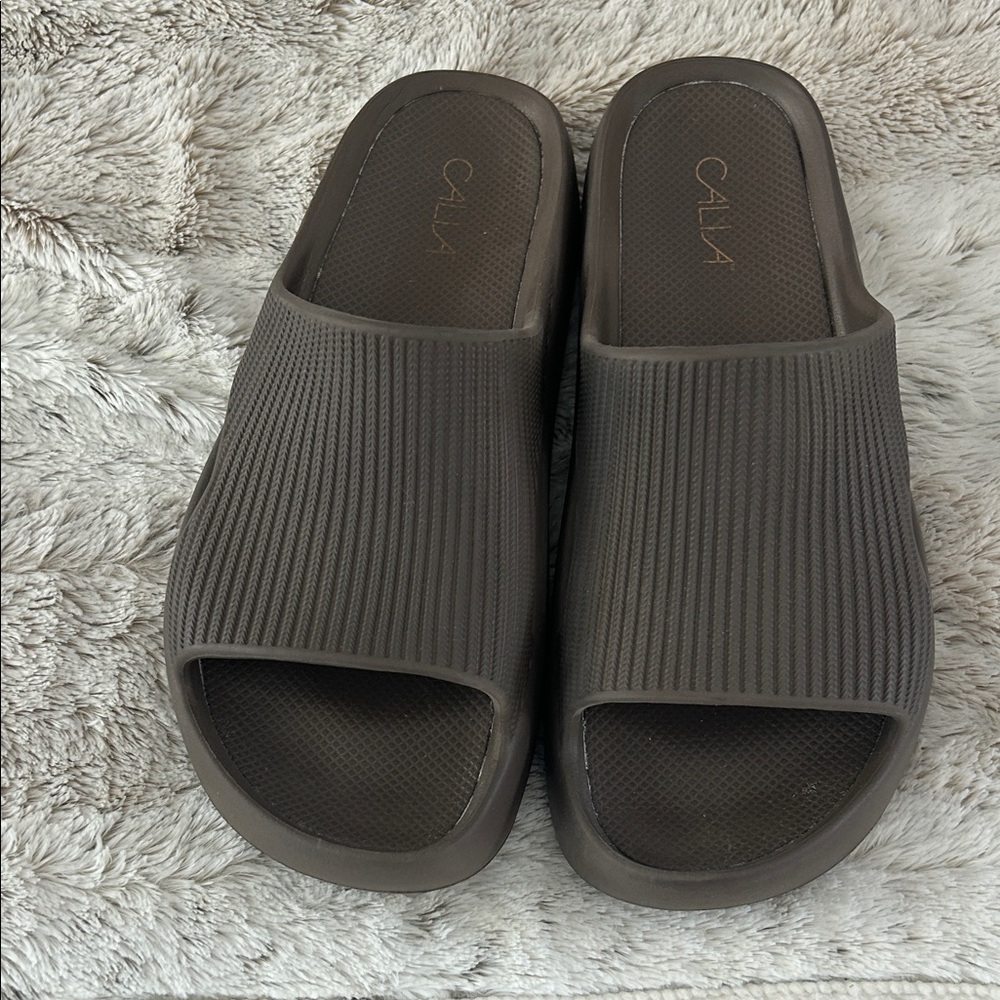 CALIA by Carrie Underwood Brown Slide Sandals